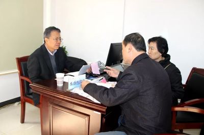 專業(yè)問題 專業(yè)解答——“東方大律師”楊浦法律援助工作室為企業(yè)管理提供免費(fèi)法律咨詢服務(wù)